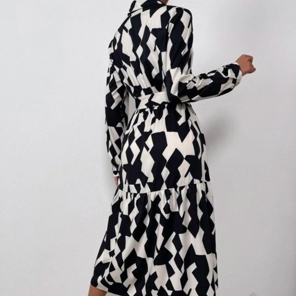Black & white Geometric Pattern Belted Shirt Dress - Picture 5 of 9
